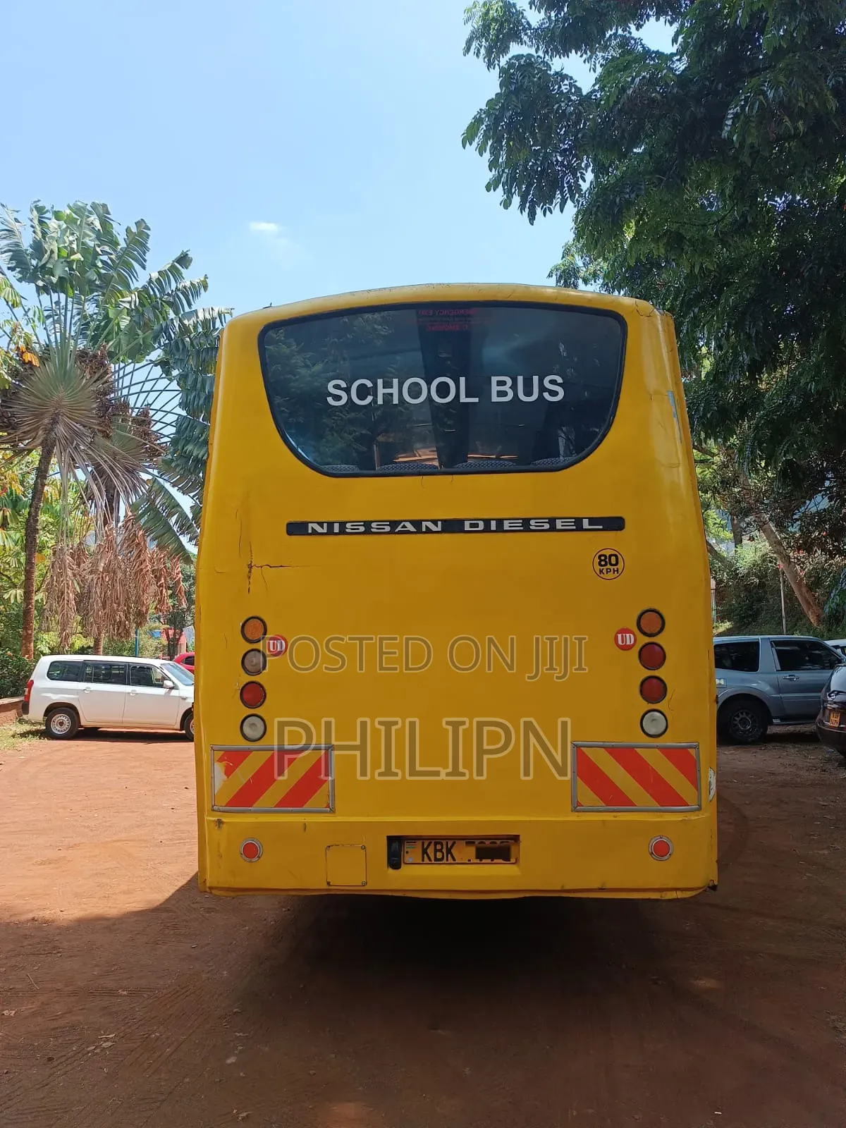 Isuzu Executive Bus 2009 Yellow