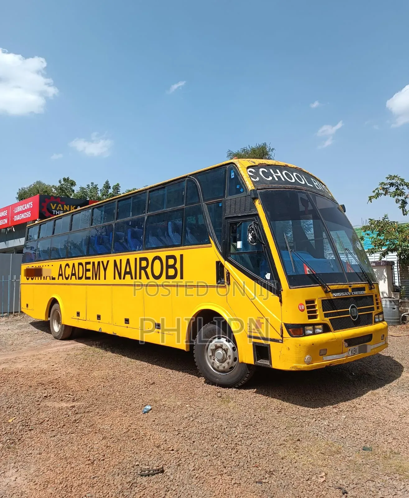 Isuzu Executive Bus 2009 Yellow