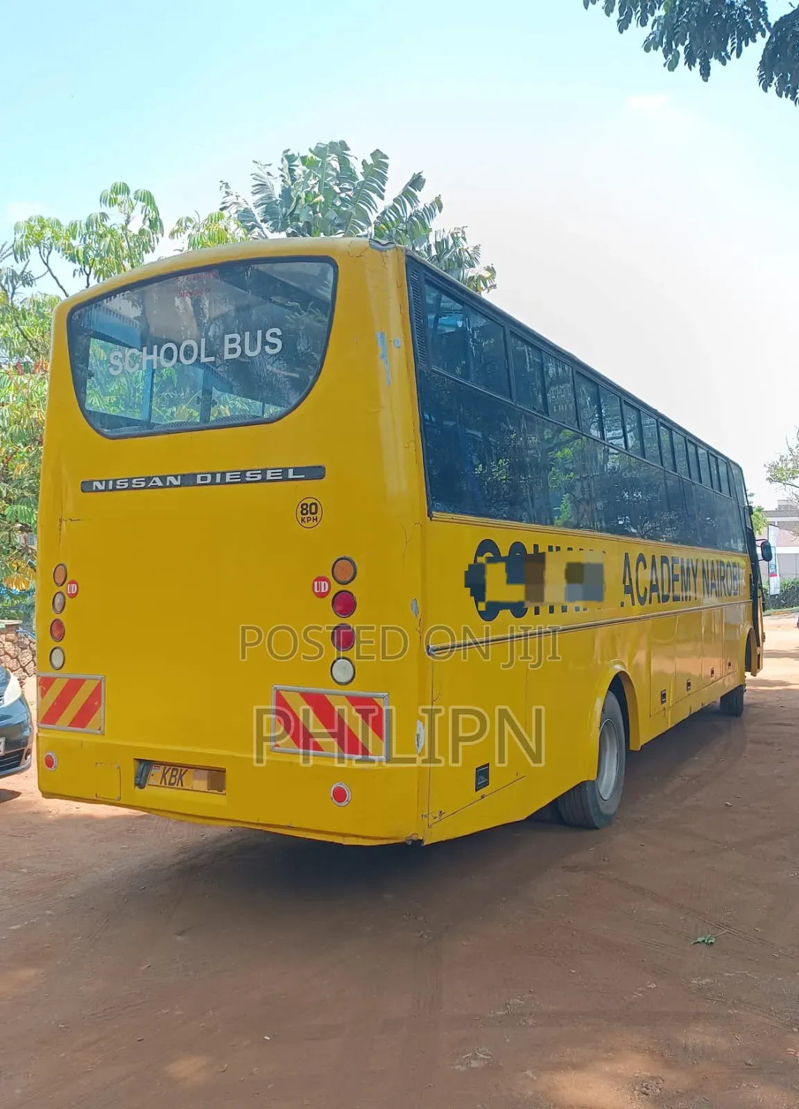 Isuzu Executive Bus 2009 Yellow