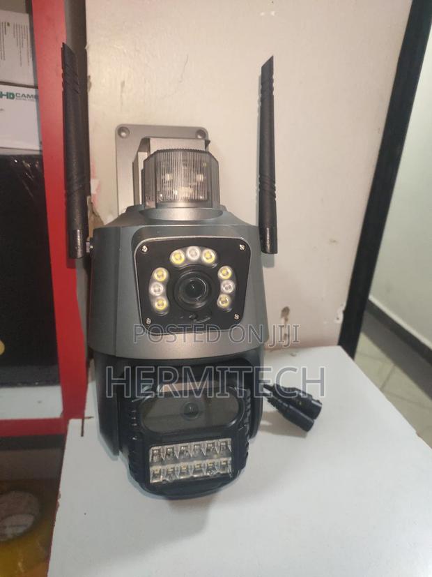 4g Electric PTZ Surveillance Cameras Dual Lense With Alarm Siren