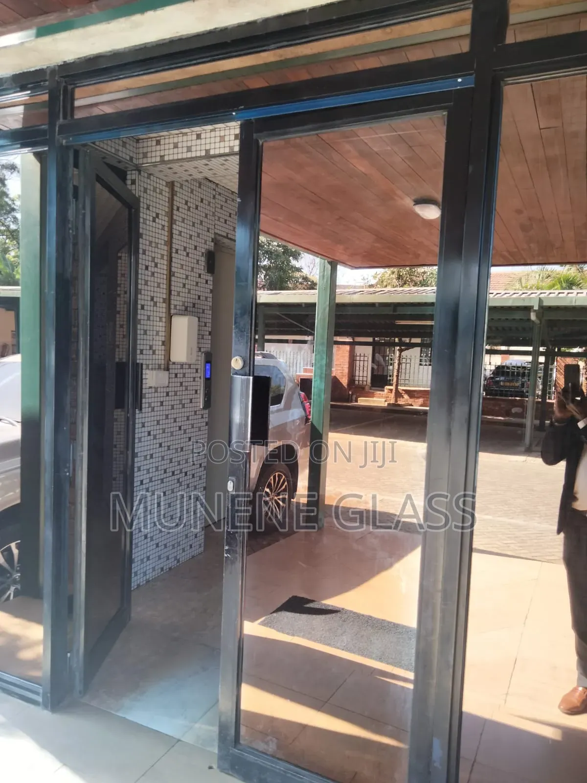 Projection Aluminium Windows