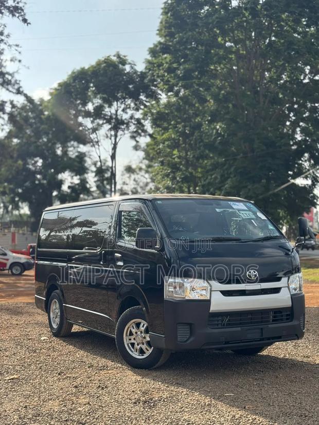 Toyota HiAce 2019 Black - thumbnail 2