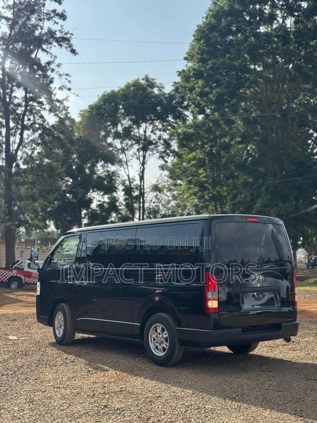 Toyota HiAce 2019 Black - thumbnail 5