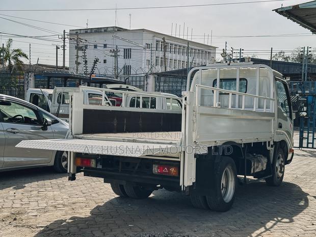 2014 Toyota Dyna - thumbnail 8