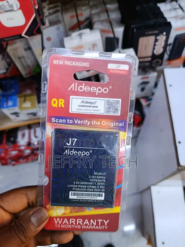 Aldeepo J7 Li-Ion Replacement Battery for Mobile Phones.
