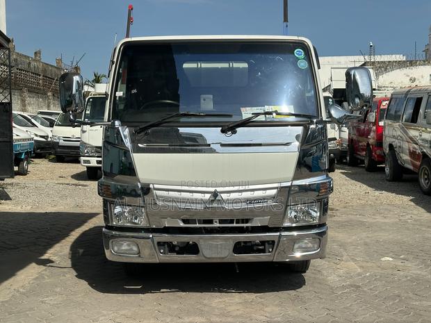 2018 2018 Mitsubishi Canter - thumbnail 10