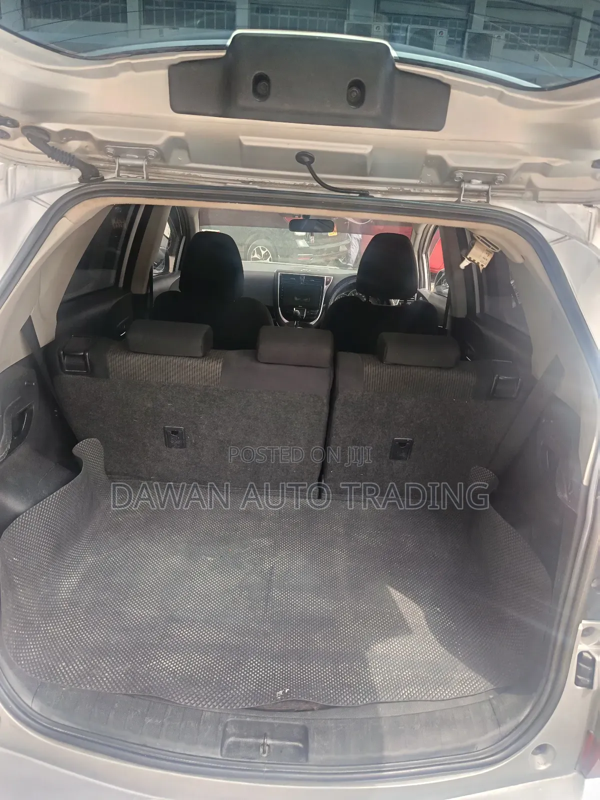 Toyota Ractis 1.5 FWD 2015 Silver
