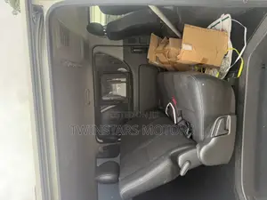 Toyota HiAce 2018 White