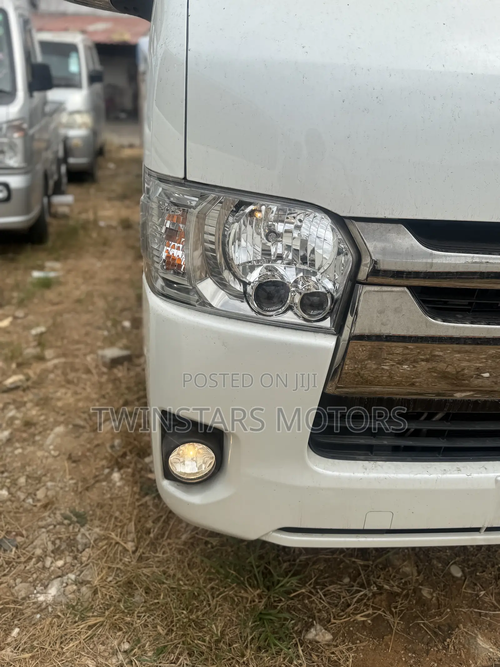 Toyota HiAce 2018 White