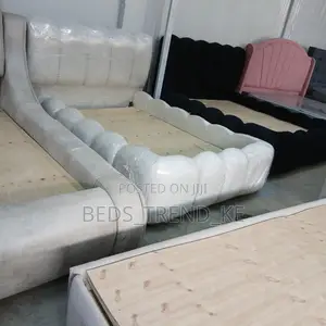Trustworth 5 by 6 Bubble Bed