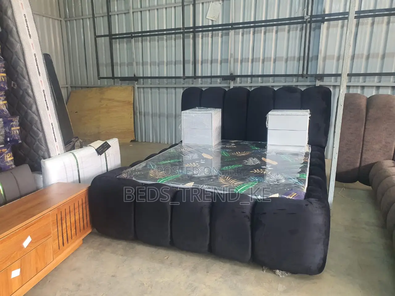 Black Bubble Bed 5 by 6 With Side Drawers