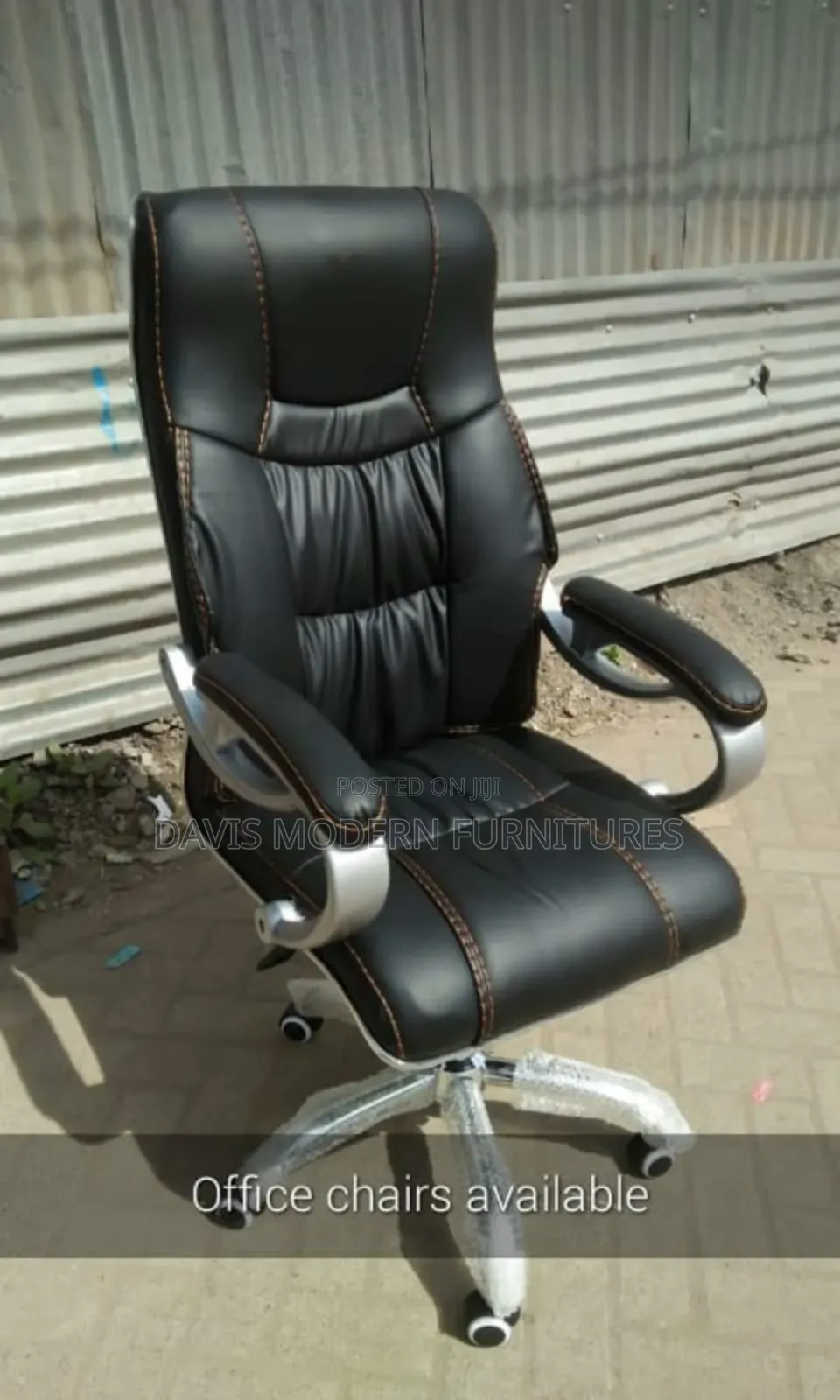 Exagative Leather Office Chair