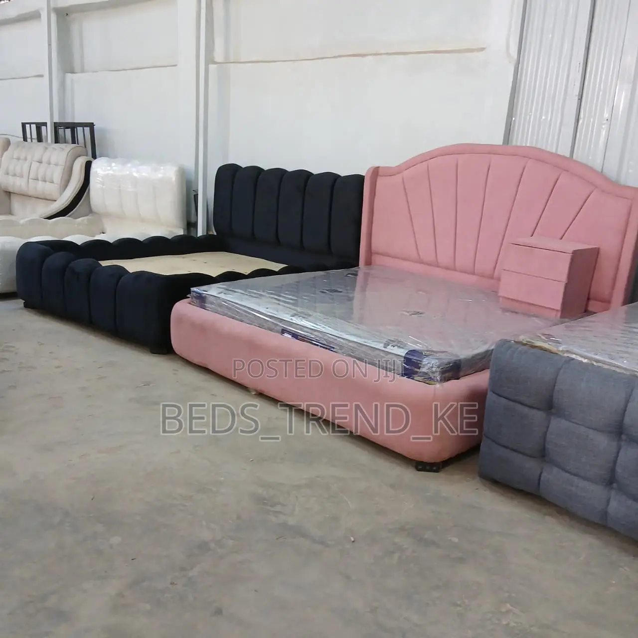 Manufactured Classy Pink 5 by 6 Bed