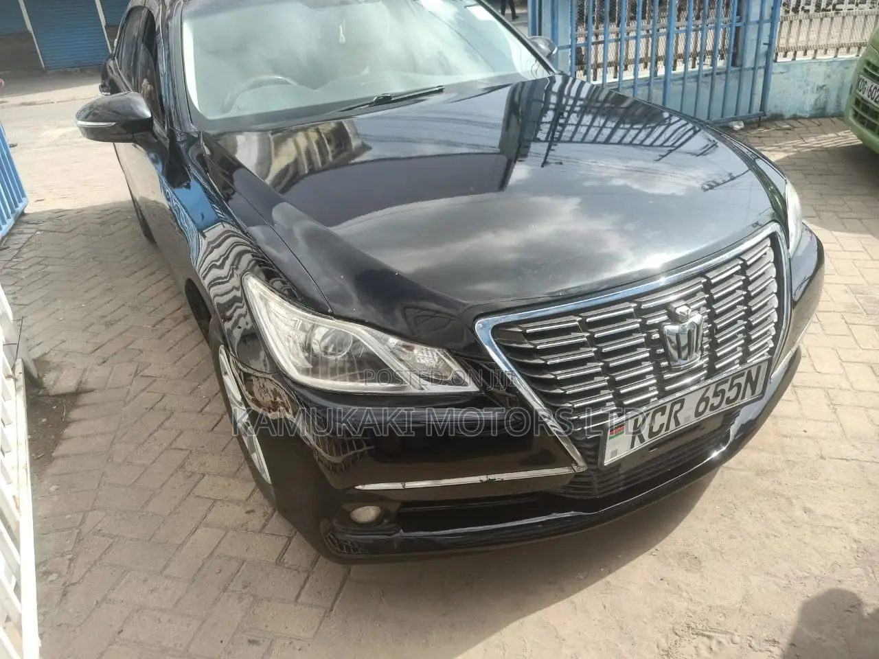 Toyota Crown 2013 Black