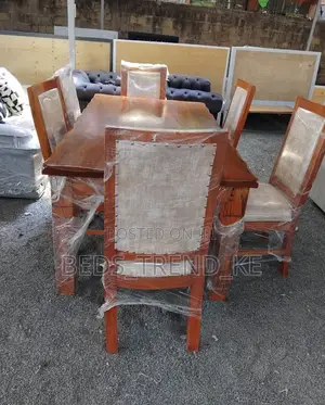 Welcoming Cool 6 Seater Dining Set