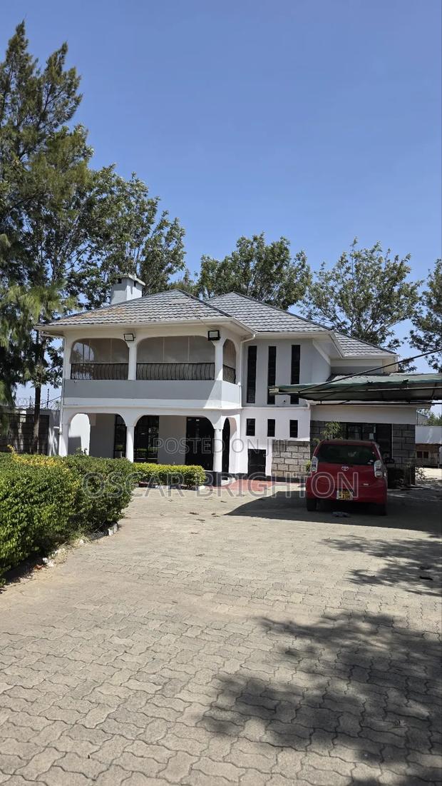 5bdrm Mansion in Chuna for sale - main view