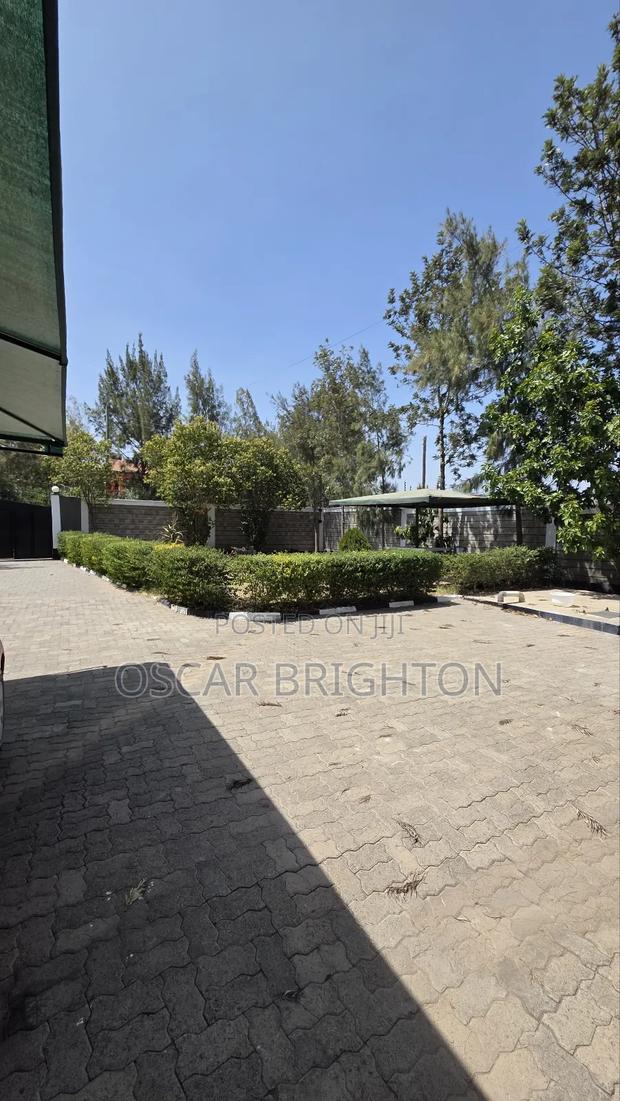 5bdrm Mansion in Chuna for sale - thumbnail 3