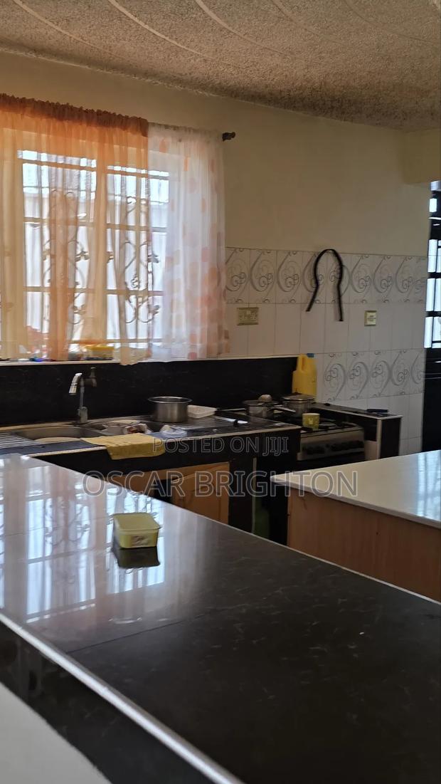 5bdrm Mansion in Chuna for sale - thumbnail 9