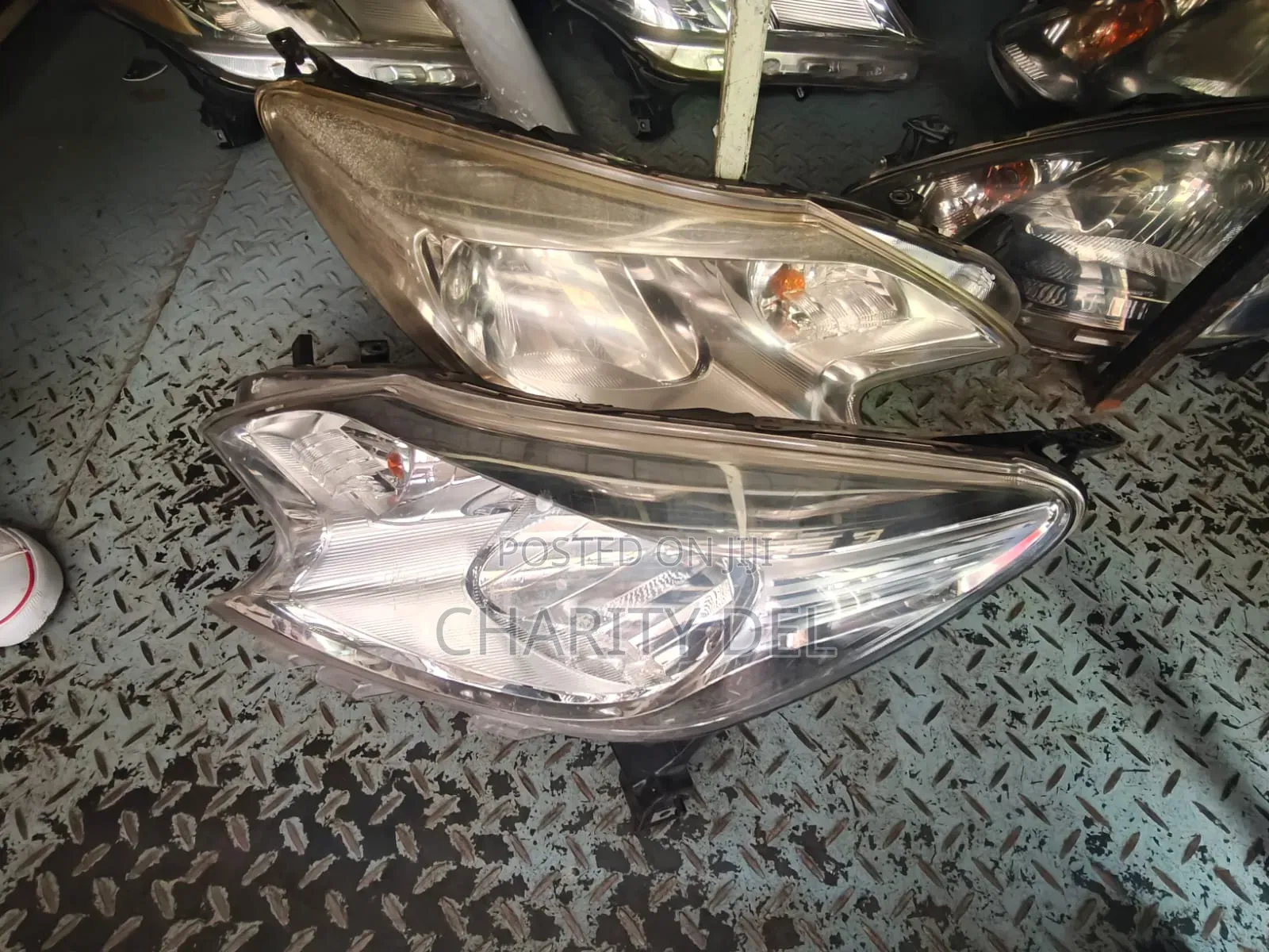 Nissan Note 2012 Headlights