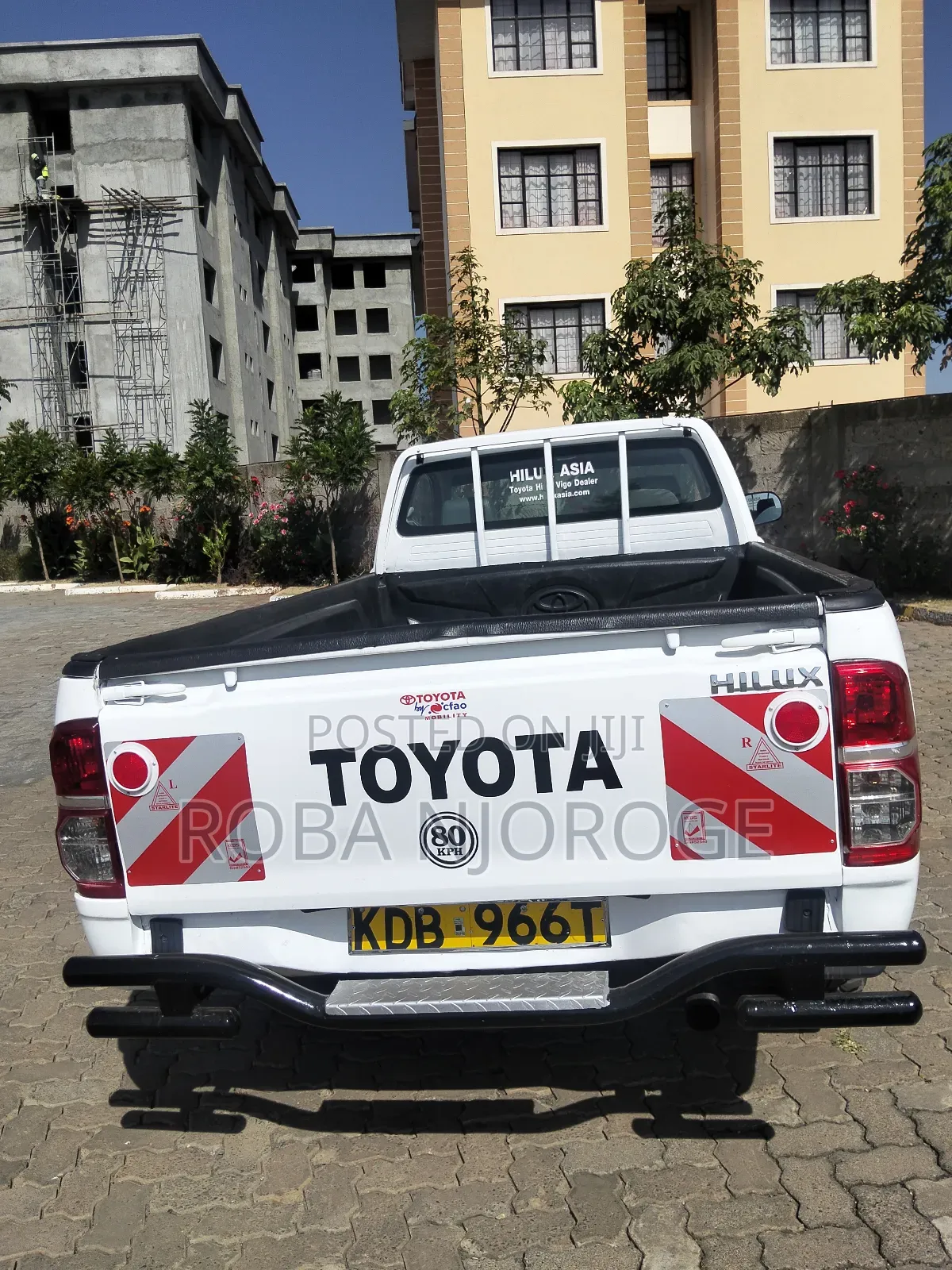 Toyota Hilux SR5 2013 White