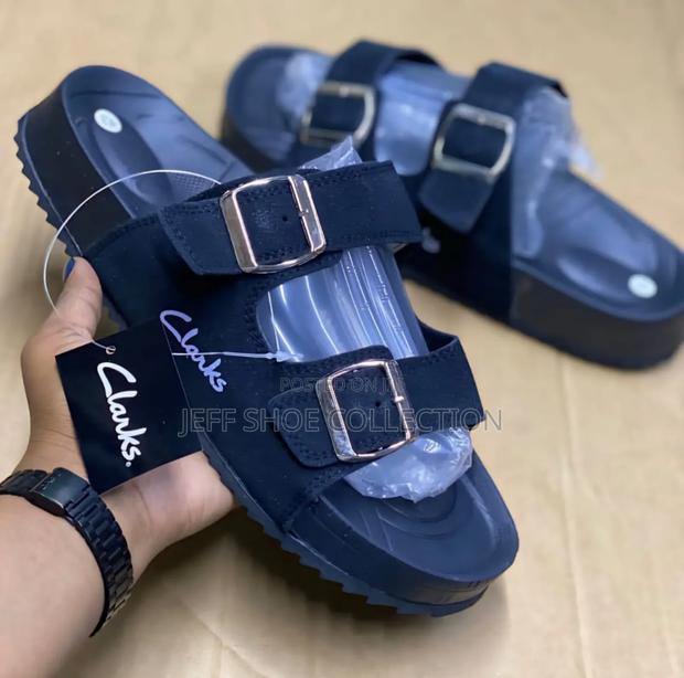 Clarks Opens - thumbnail 3