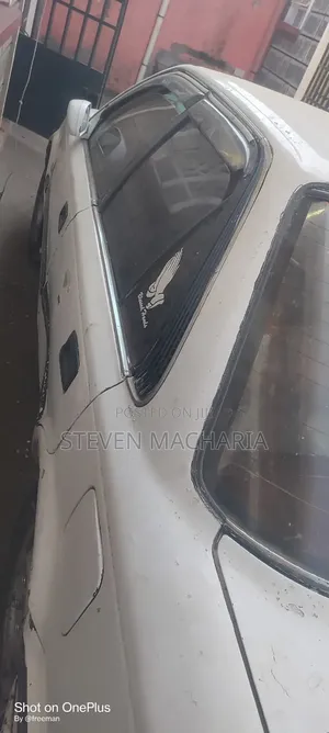 Toyota Corolla 1998 White