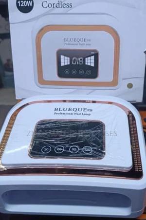 Dual Uv Technology With Long-Lasting Rechargeable Power - thumbnail 2