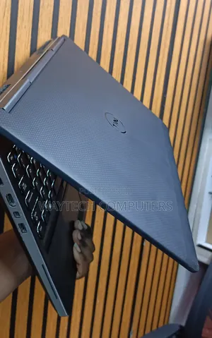 Laptop Dell Precision 7520 16GB Intel Core I7 SSD 512GB