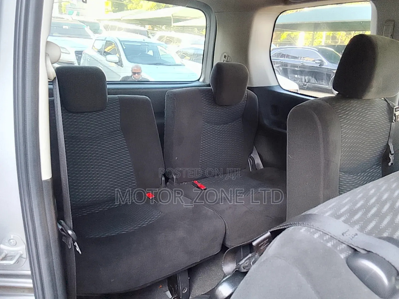 Nissan Serena 2016 Silver