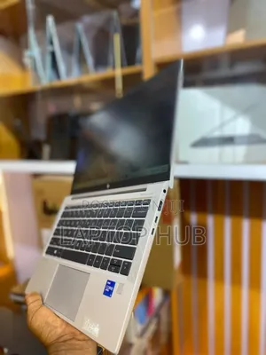 Laptop HP EliteBook 830 G8 32GB Intel Core I7 SSD 256GB