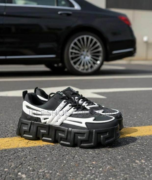 Versace Versatile - main view