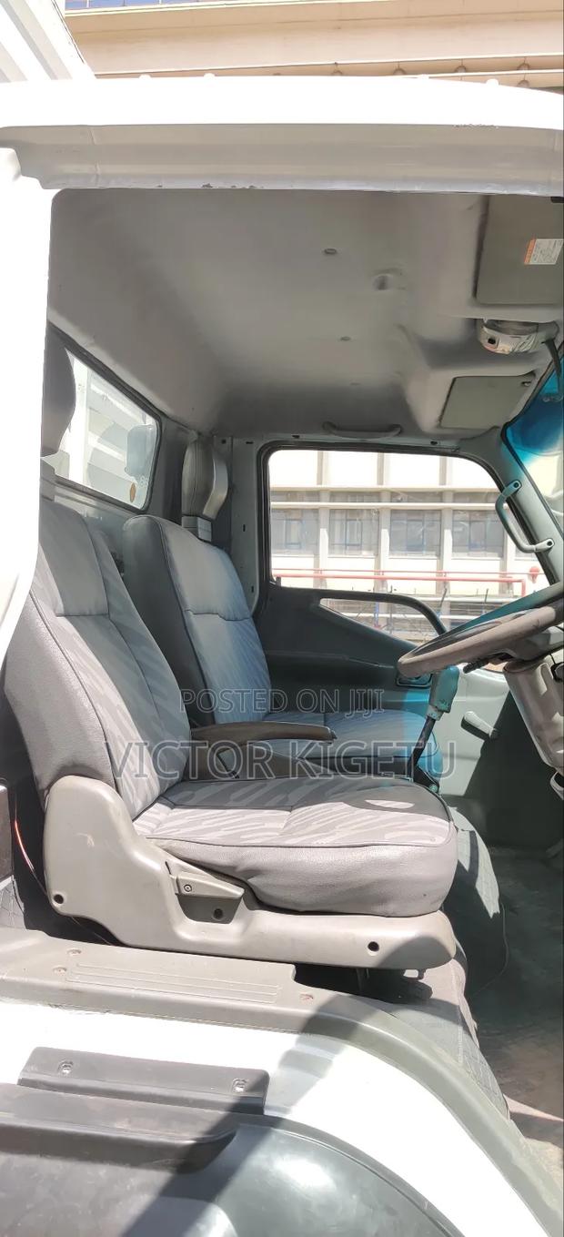 Mitsubishi Fh215 - thumbnail 12