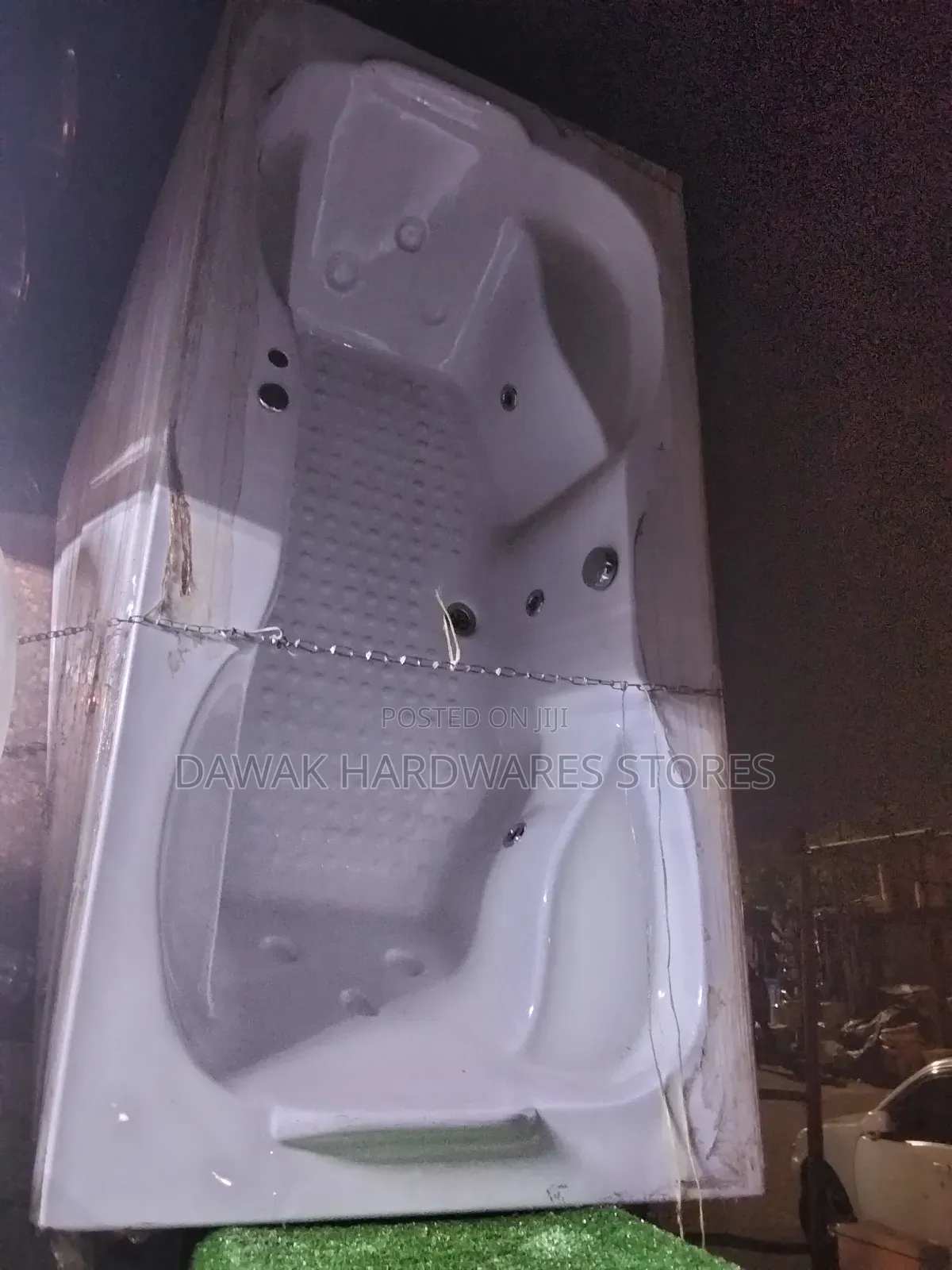 Free Standing Jacuzzi