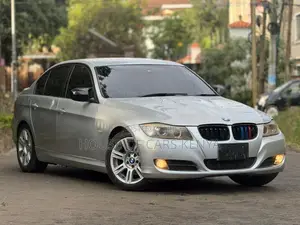 BMW 320i 2011 Silver