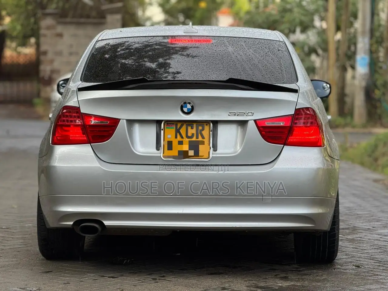 BMW 320i 2011 Silver