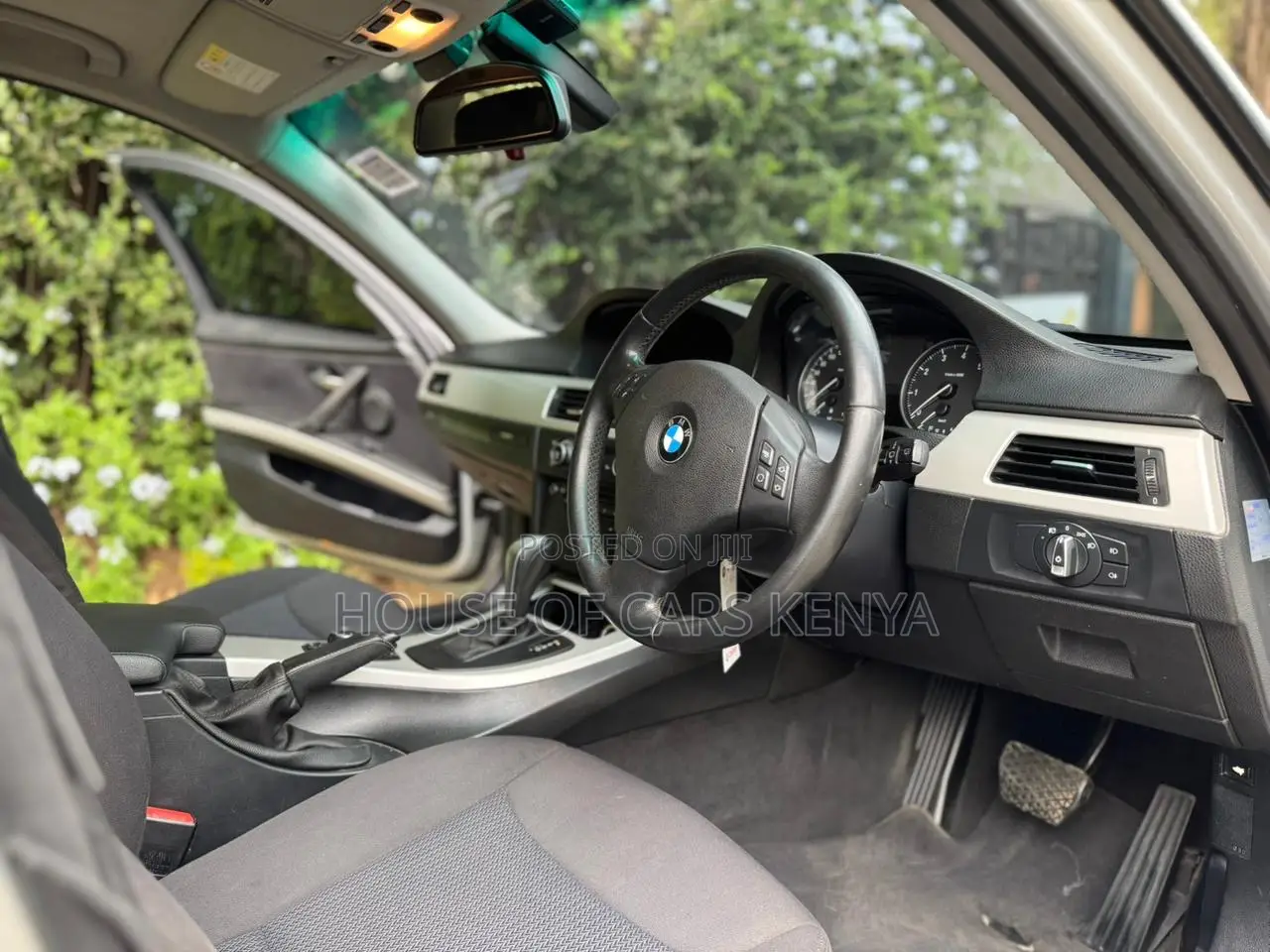 BMW 320i 2011 Silver
