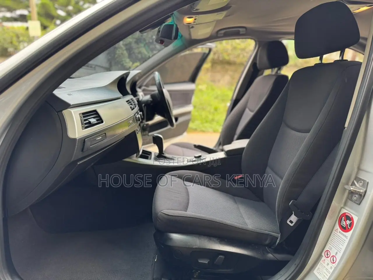 BMW 320i 2011 Silver