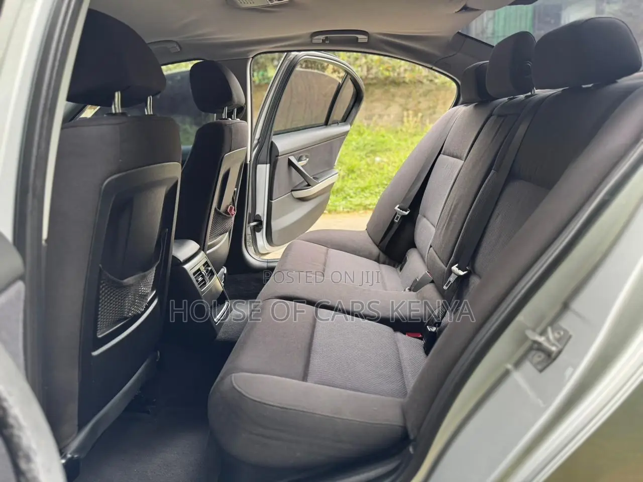 BMW 320i 2011 Silver