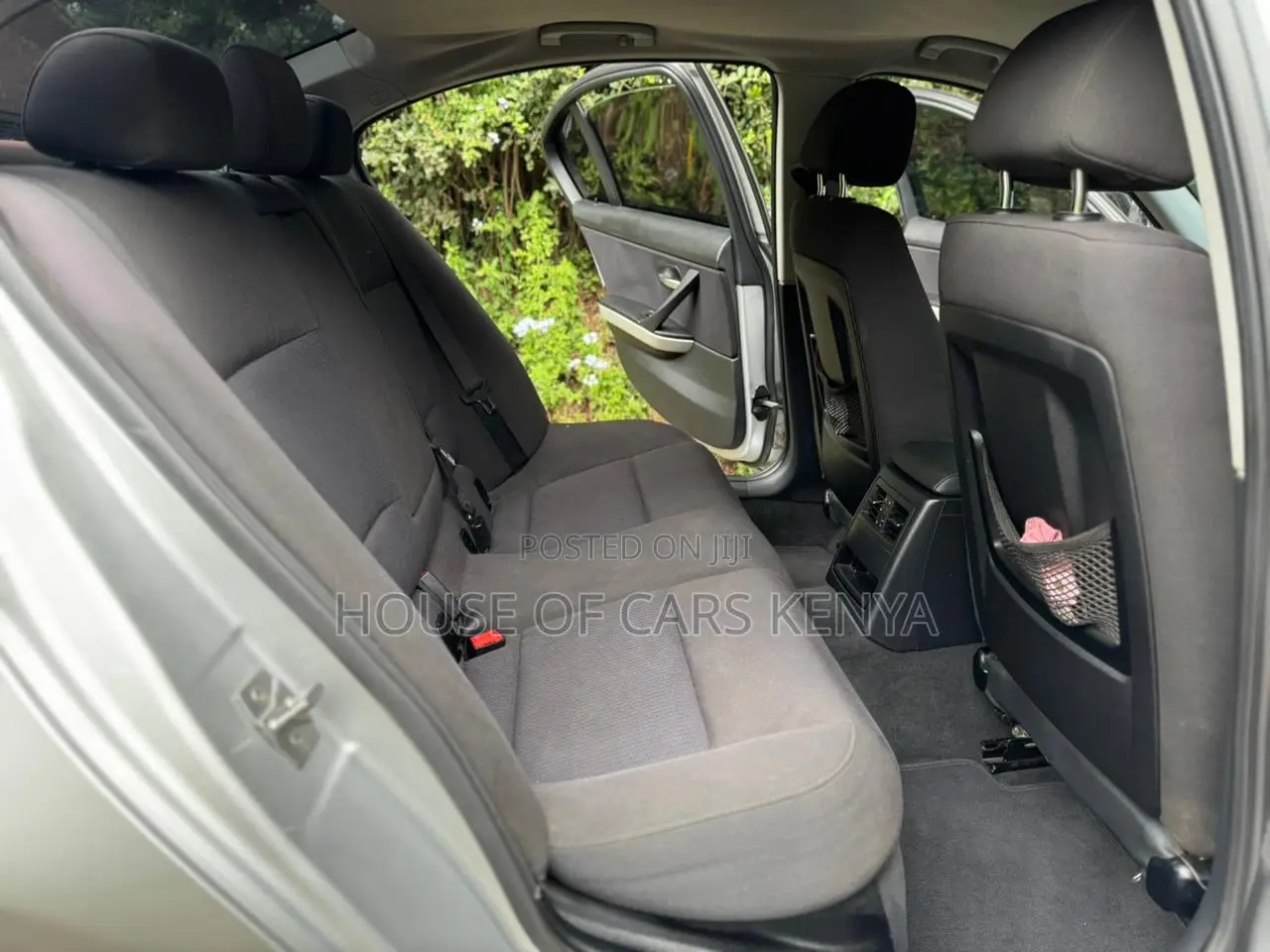 BMW 320i 2011 Silver