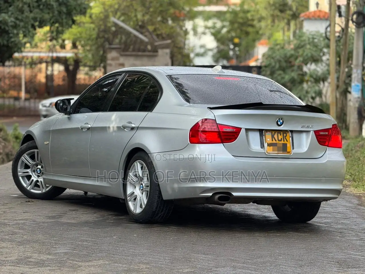 BMW 320i 2011 Silver