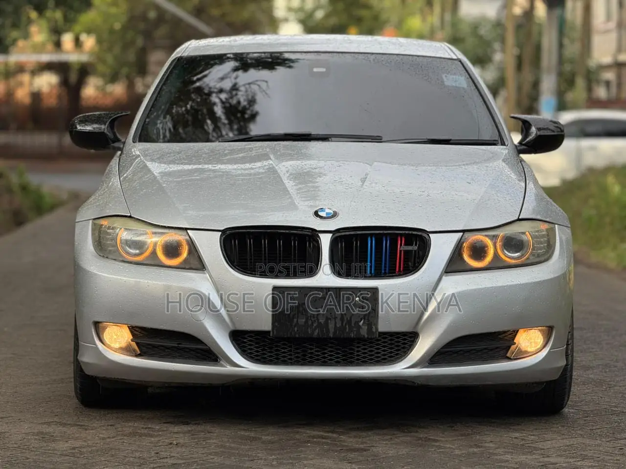 BMW 320i 2011 Silver
