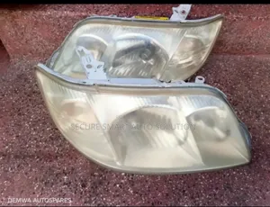 Fielder 2005 Xenon Headlights