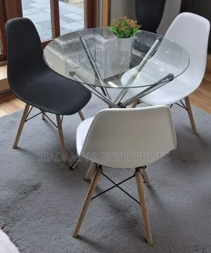 Elegant 3-Seater Round Glass Dining Table