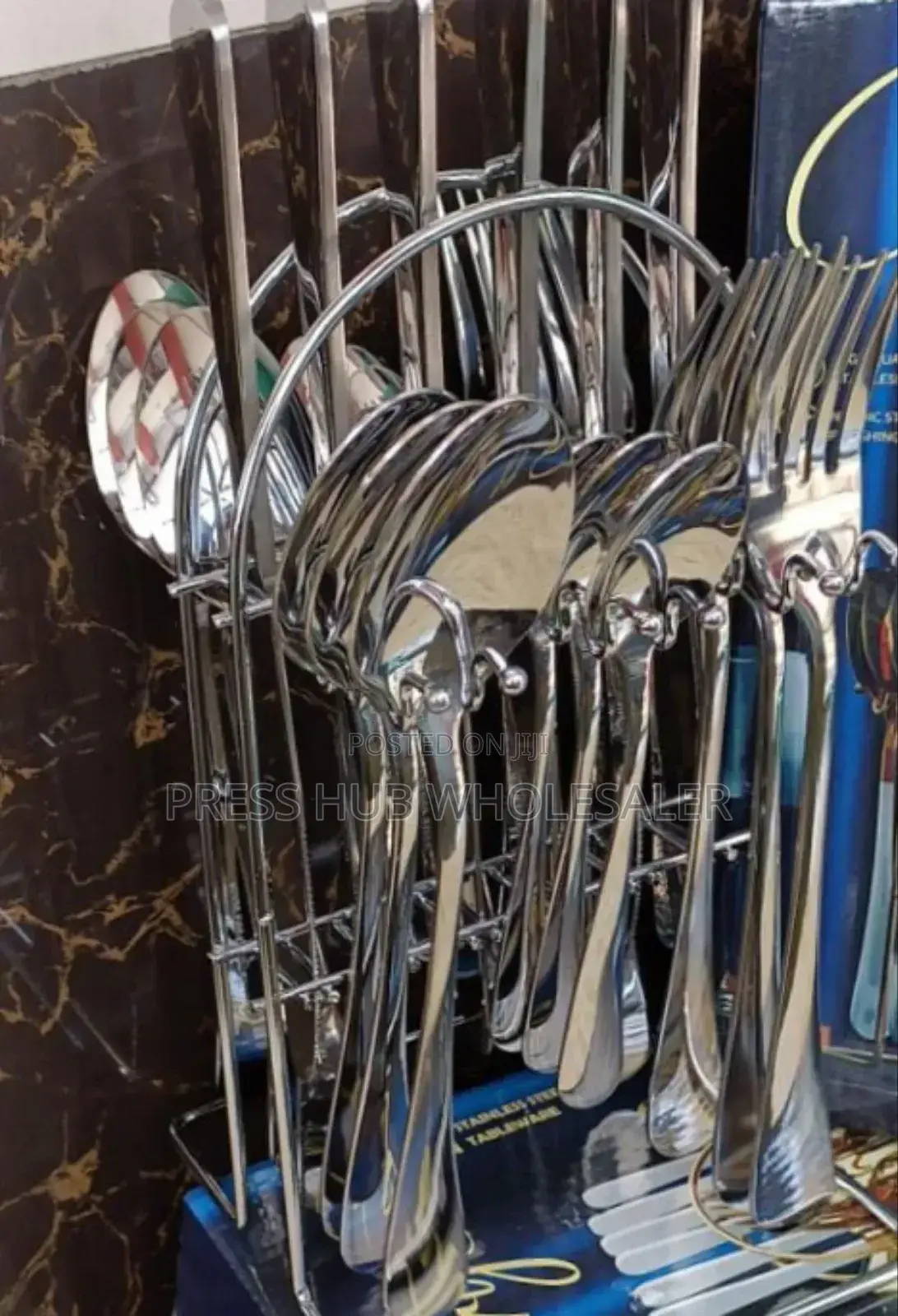 -Piece Stainless Steel Cutlery Set With a Stand.* 