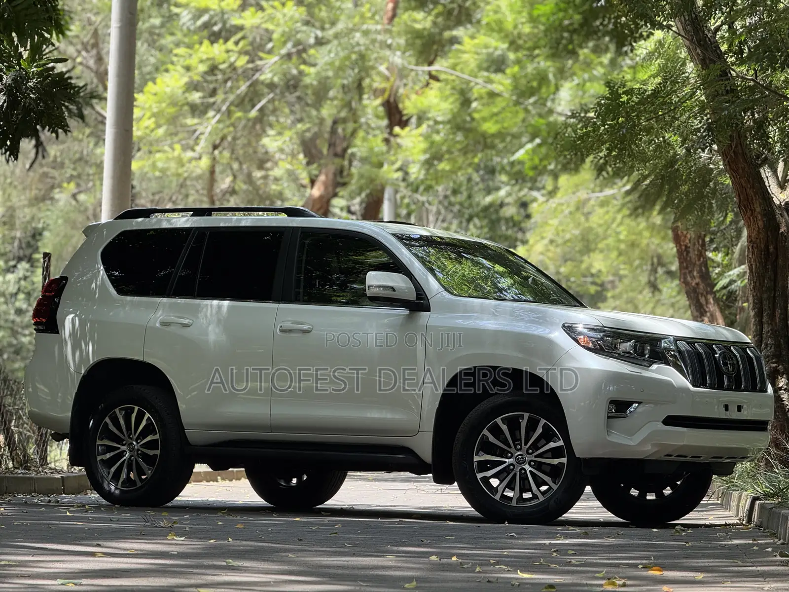 Toyota Land Cruiser Prado 2.8 2020 White