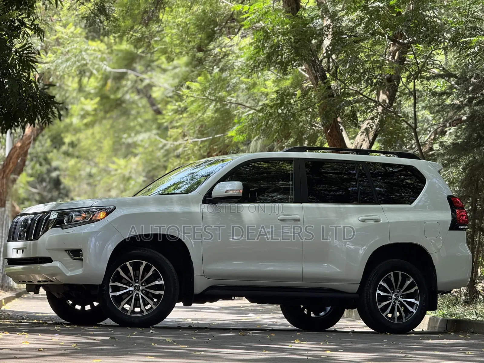 Toyota Land Cruiser Prado 2.8 2020 White