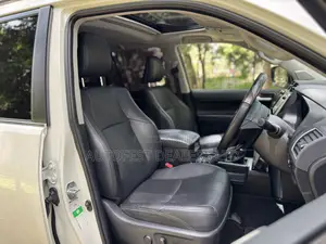 Toyota Land Cruiser Prado 2.8 2020 White