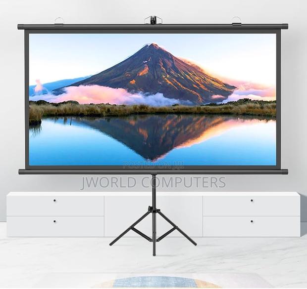 Lw MPS -240m - Manual Projector Screen 240 X 240 CMS - main view