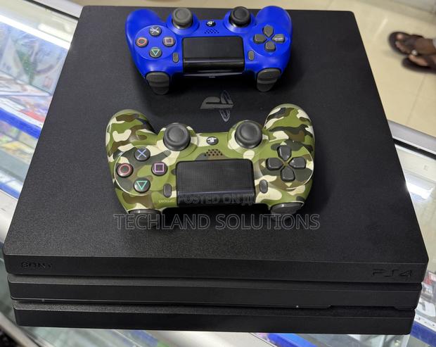 Like New Condition Chipped Playstation 4 Pro Machine - thumbnail 3