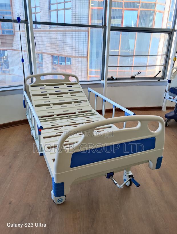 Single Crank Hospital Bed - thumbnail 2